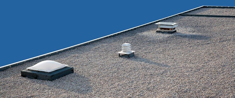 Asphalt and gravel roof in Montreal